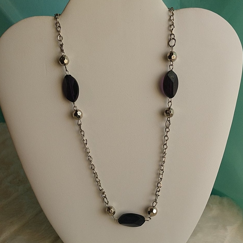 Simple chain and bead necklace